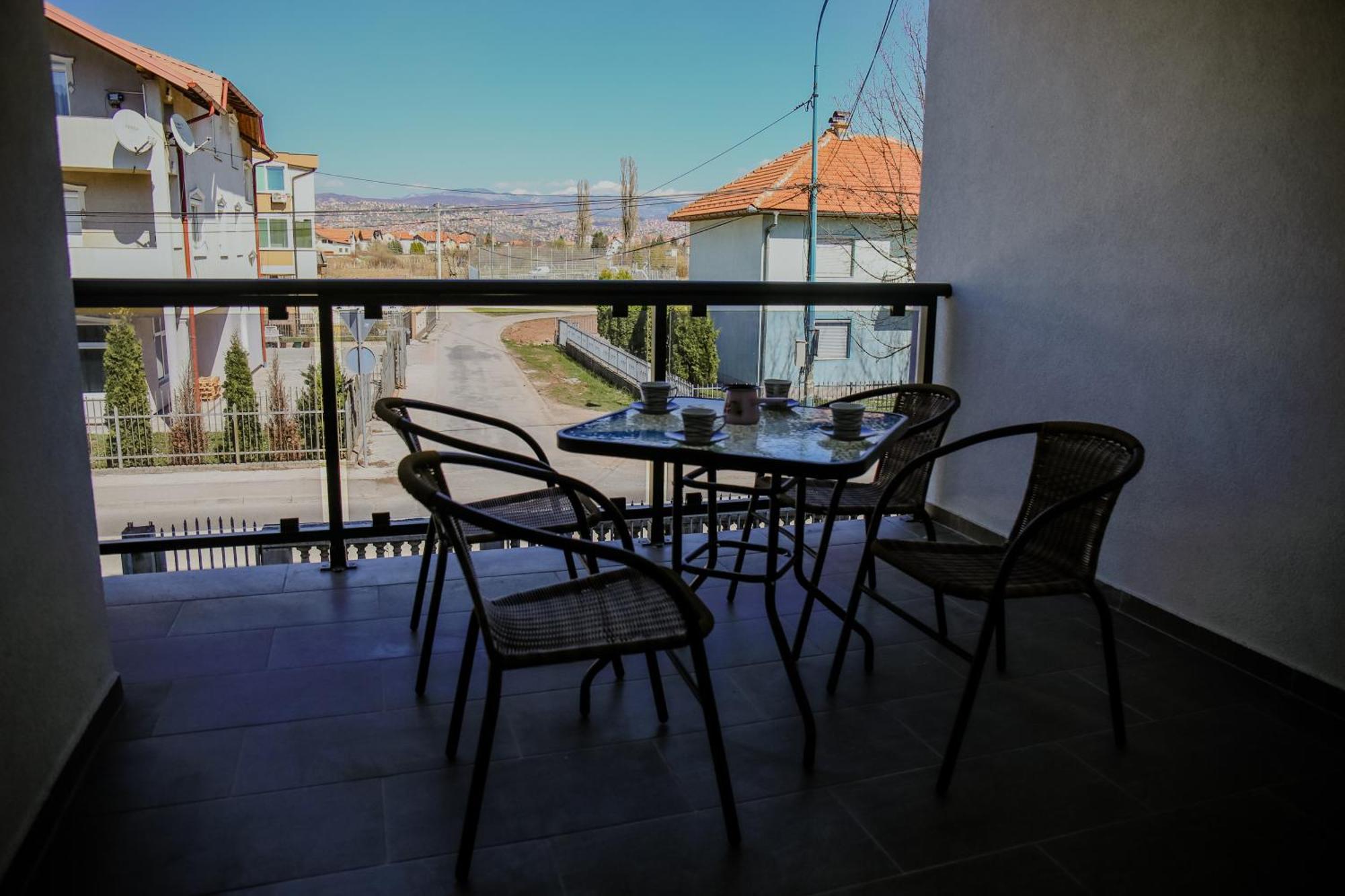 Deluxe Apartments Сараево Екстериор снимка
