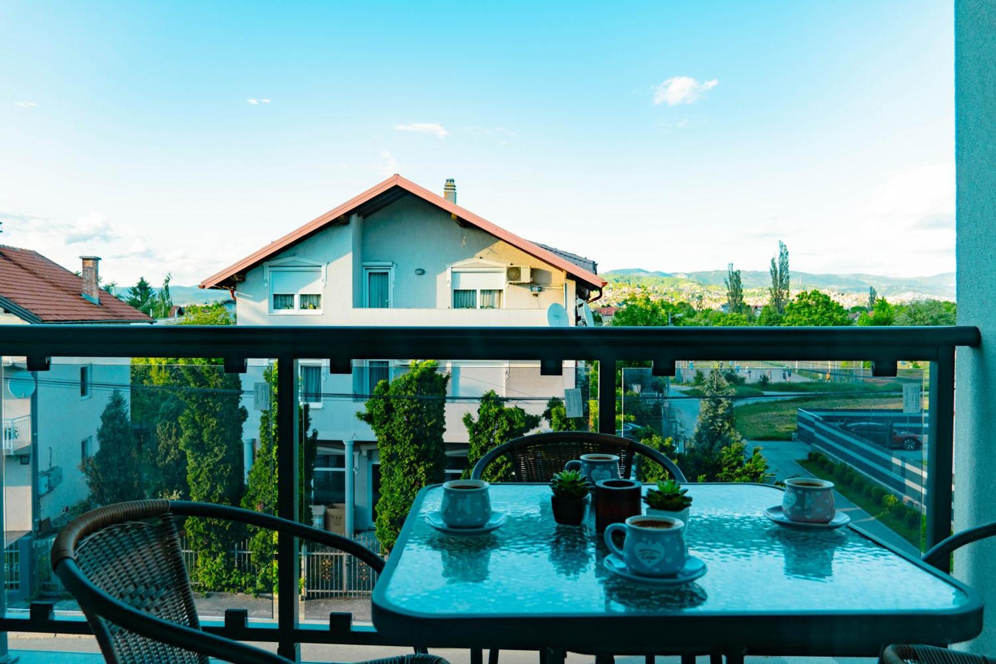 Deluxe Apartments Сараево Екстериор снимка