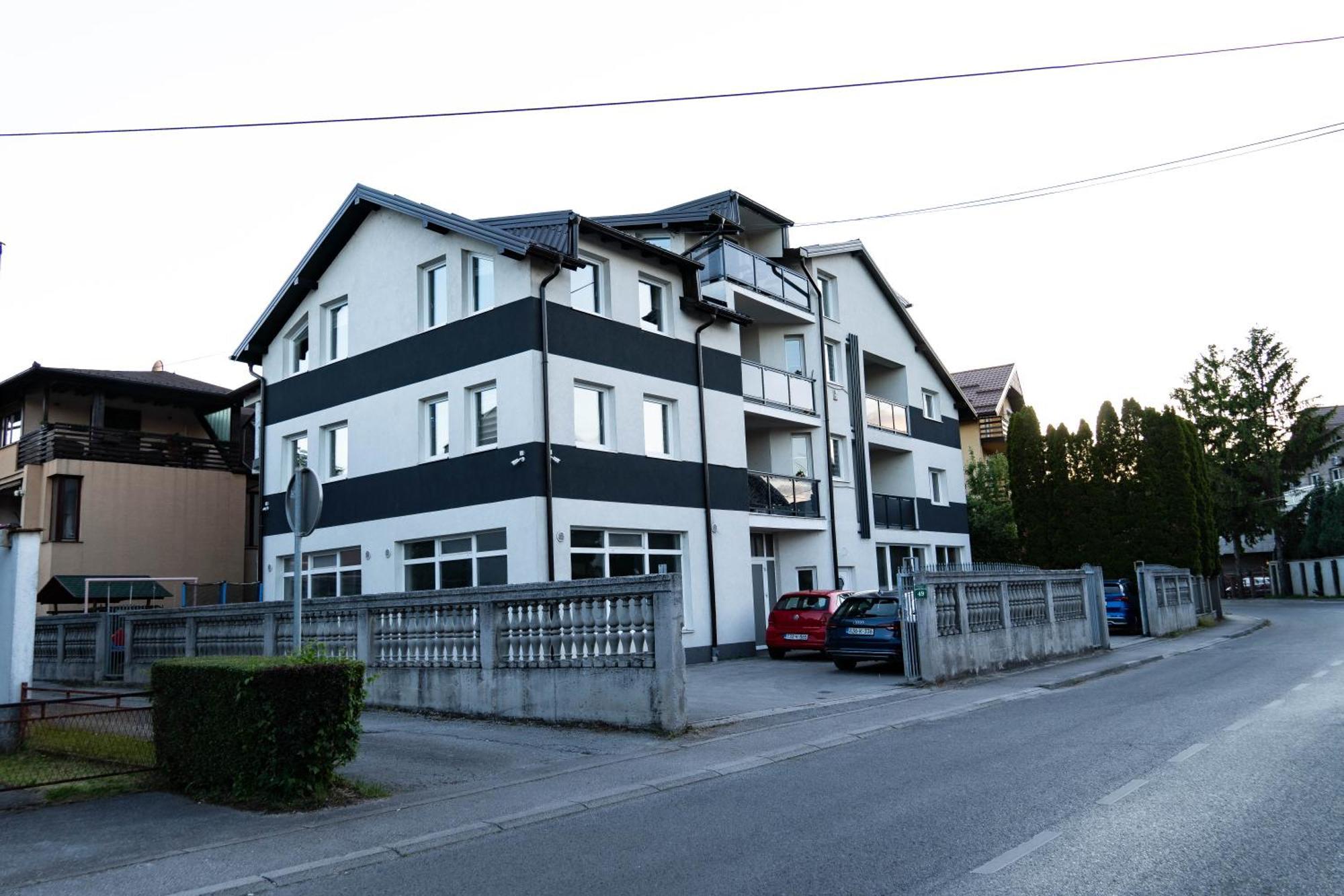 Deluxe Apartments Сараево Екстериор снимка